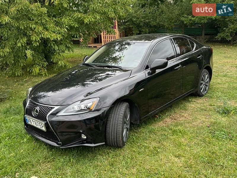 Седан Lexus IS 2007 в Виннице