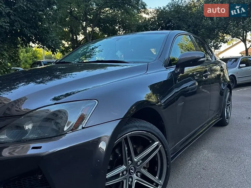 Lexus IS 2010