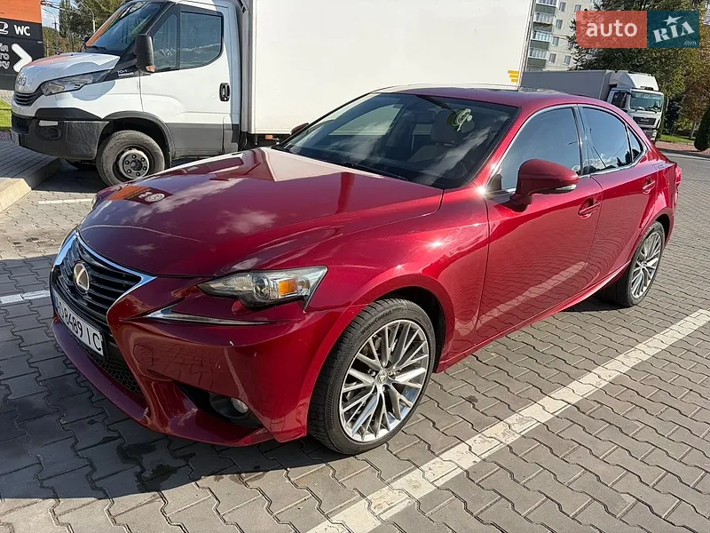 Lexus IS 2013