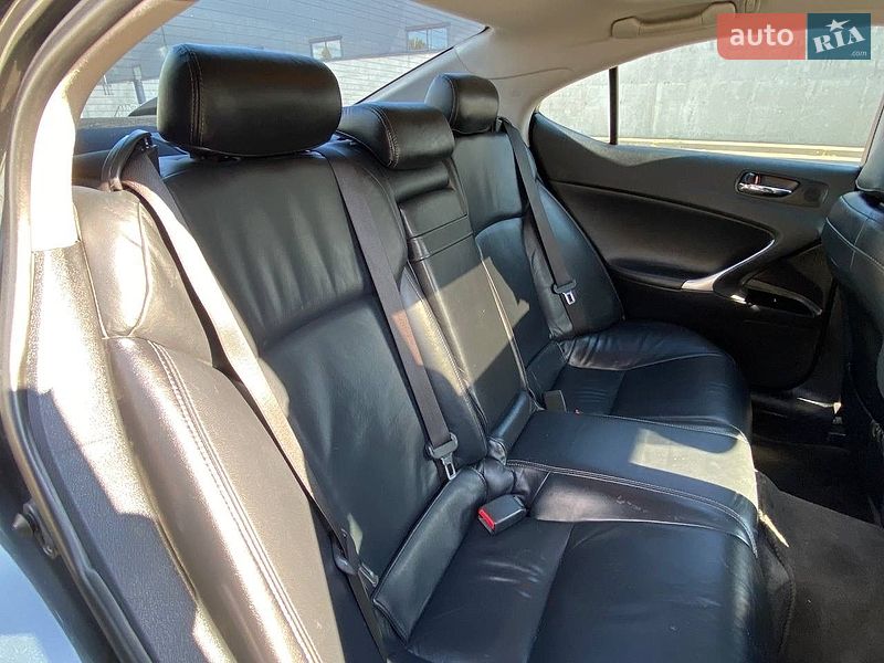 Седан Lexus IS 2011 в Киеве фото 22 Седан Lexus IS 2011 в Киеве
