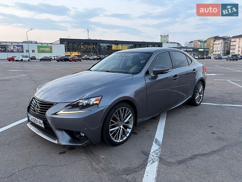 Седан Lexus IS 2014 в Києві