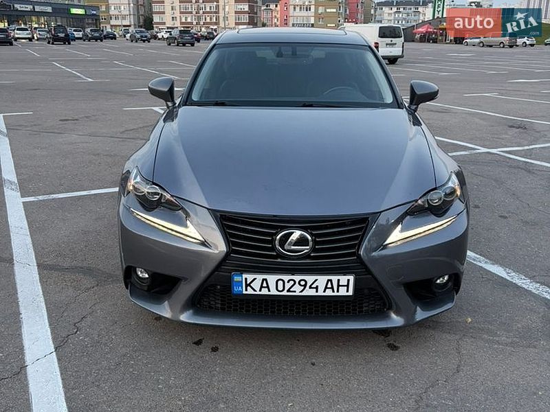 Седан Lexus IS 2014 в Києві