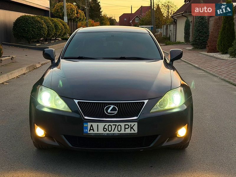 Седан Lexus IS 2006 в Чернигове