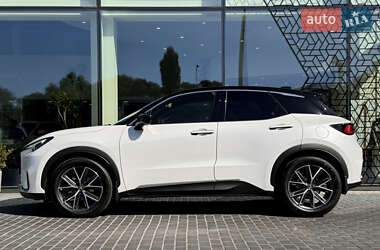 Внедорожник / Кроссовер Lexus LBX 2023 в 