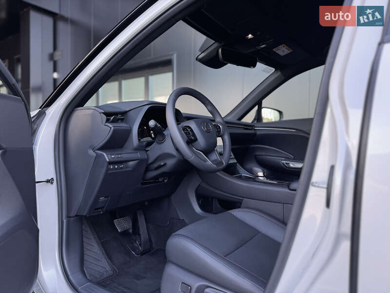 Внедорожник / Кроссовер Lexus LBX 2023 в Одессе