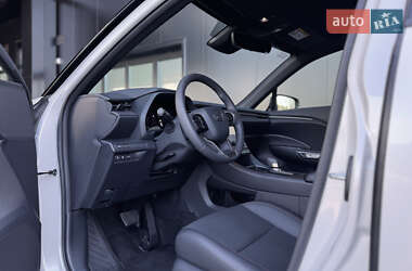 Внедорожник / Кроссовер Lexus LBX 2023 в 