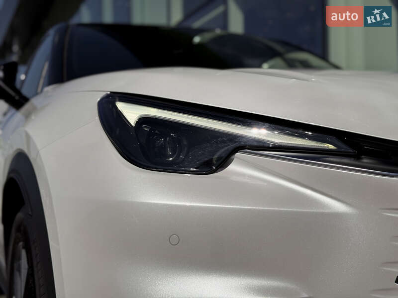 Внедорожник / Кроссовер Lexus LBX 2023 в Одессе