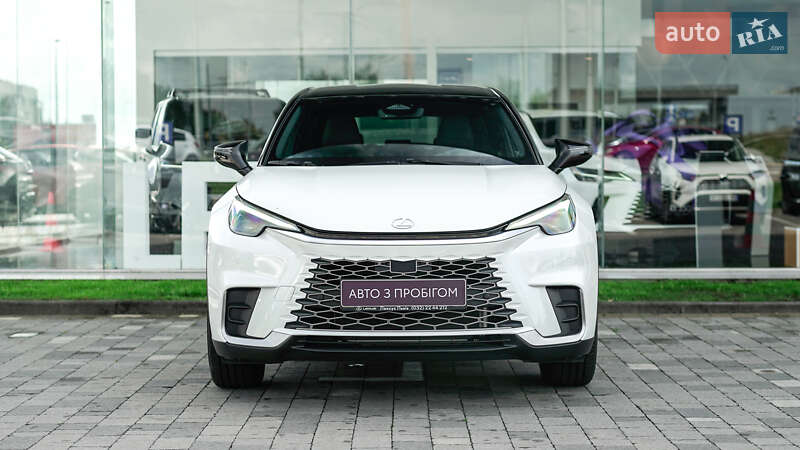 Внедорожник / Кроссовер Lexus LBX 2023 в Львове