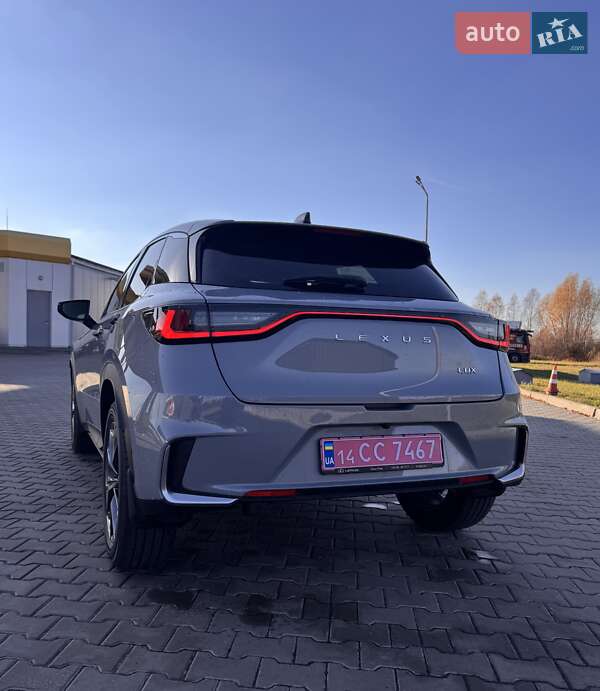 Позашляховик / Кросовер Lexus LBX 2025 в Любомлі