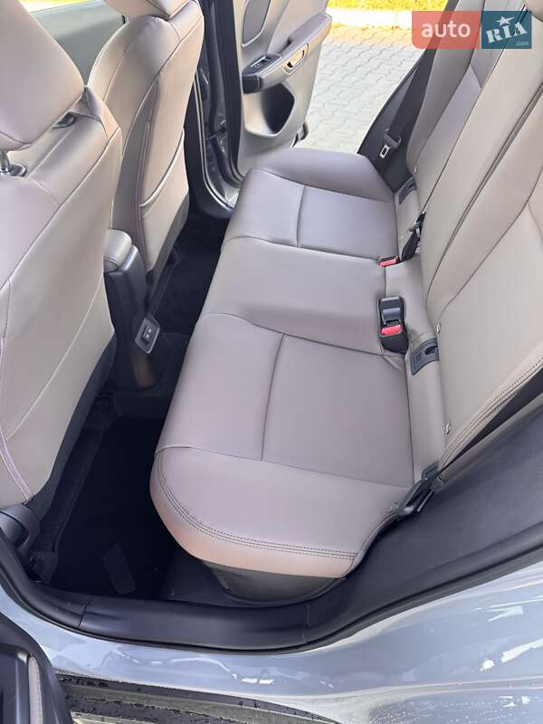 Позашляховик / Кросовер Lexus LBX 2025 в Любомлі