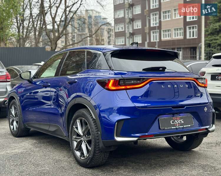 Позашляховик / Кросовер Lexus LBX 2023 в Києві