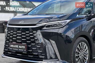 Мінівен Lexus LM 2024 в 
