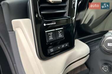 Мінівен Lexus LM 2024 в 