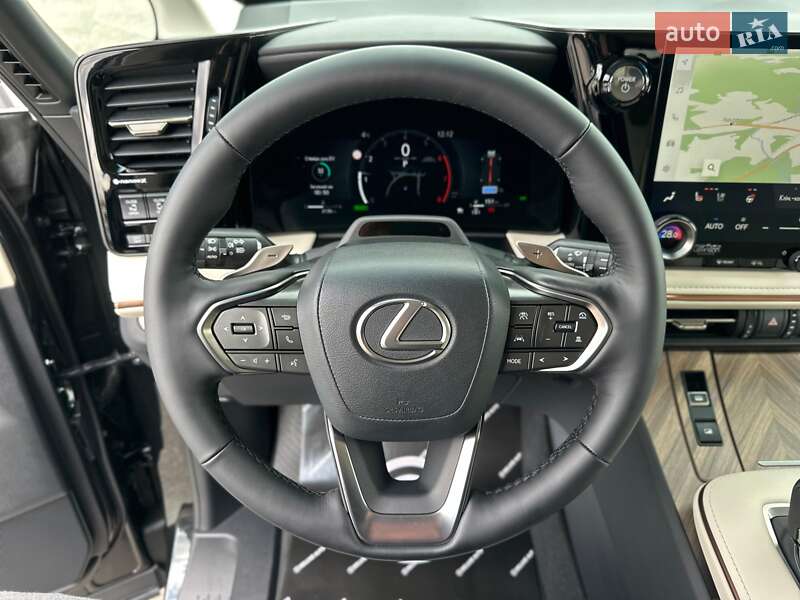 Мінівен Lexus LM 2024 в Києві