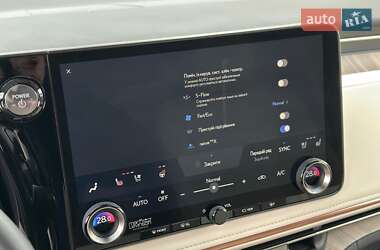 Мінівен Lexus LM 2024 в 