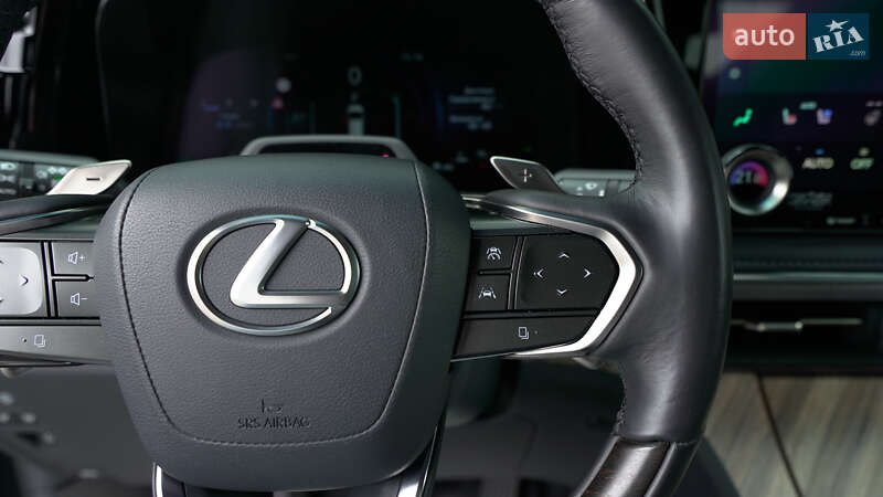Мінівен Lexus LM 2024 в Львові