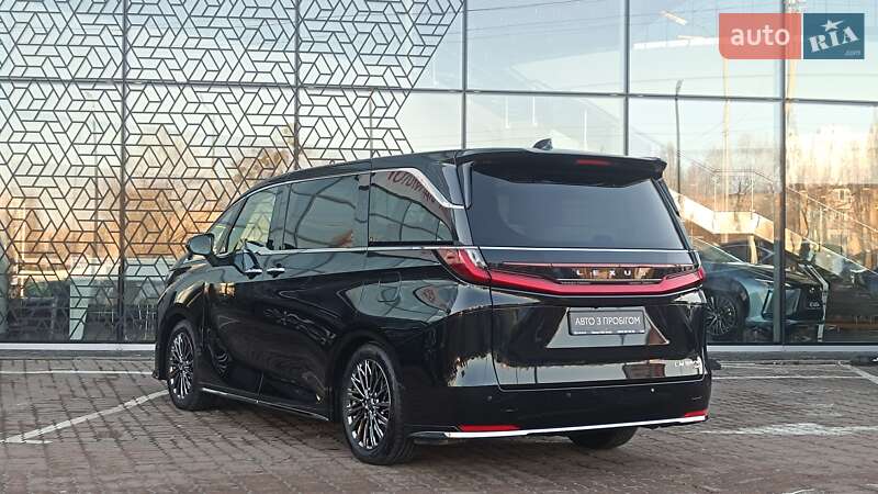 Мінівен Lexus LM 2025 в Києві
