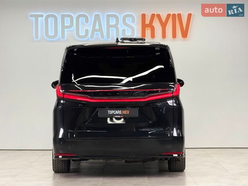 Мінівен Lexus LM 2025 в Києві