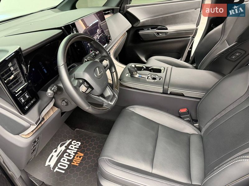Мінівен Lexus LM 2025 в Києві