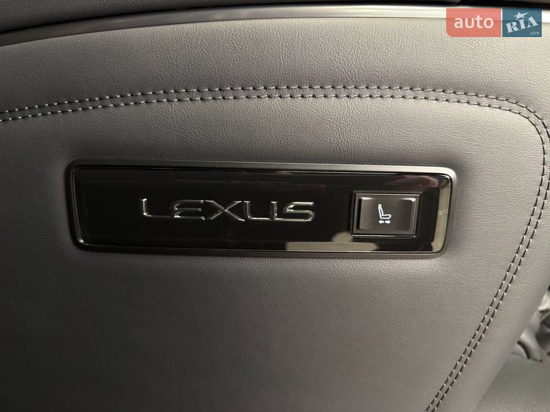 Мінівен Lexus LM 2025 в Києві