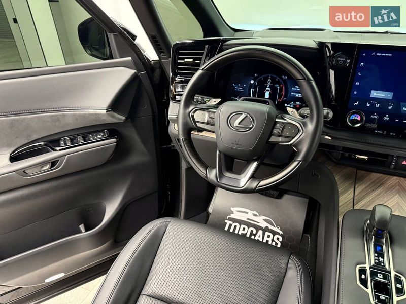 Мінівен Lexus LM 2025 в Києві