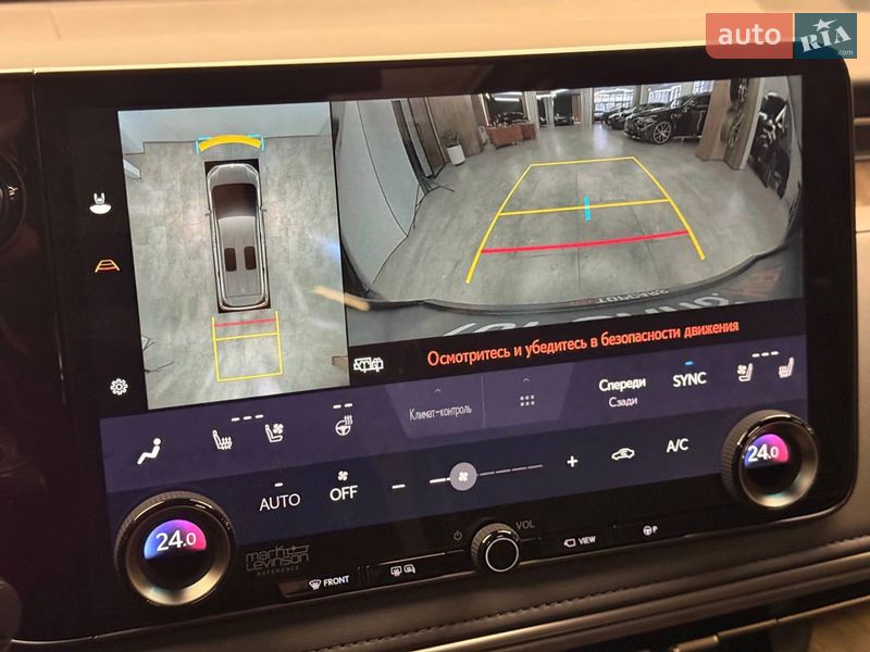 Мінівен Lexus LM 2025 в Києві