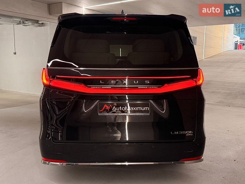 Мінівен Lexus LM 2025 в Києві