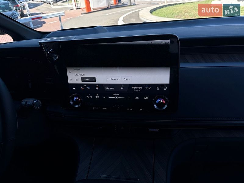 Мінівен Lexus LM 2025 в Києві фото 30 Мінівен Lexus LM 2025 в Києві