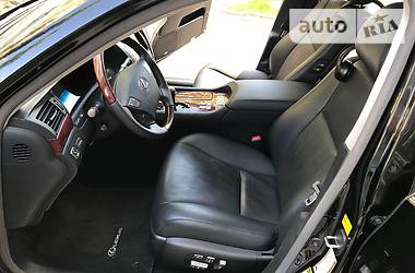 Седан Lexus LS 2008 в 