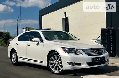 Седан Lexus LS 2012 в Киеве