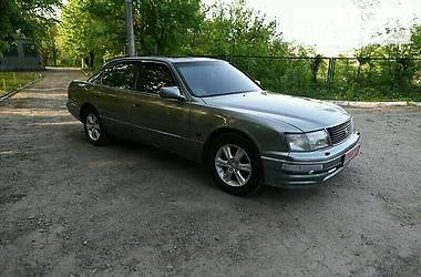 Седан Lexus LS 1995 в Черновцах