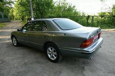 Седан Lexus LS 1995 в Черновцах