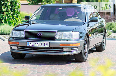 Седан Lexus LS 1994 в Дніпрі