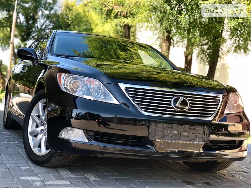 Седан Lexus LS 2008 в Днепре