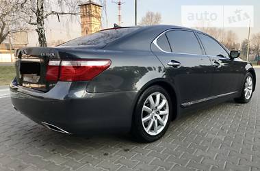 Седан Lexus LS 2008 в Киеве