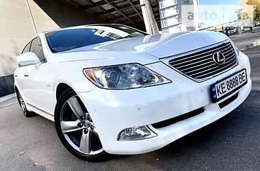 Седан Lexus LS 2008 в Киеве