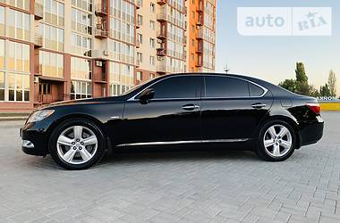 Седан Lexus LS 2008 в Николаеве