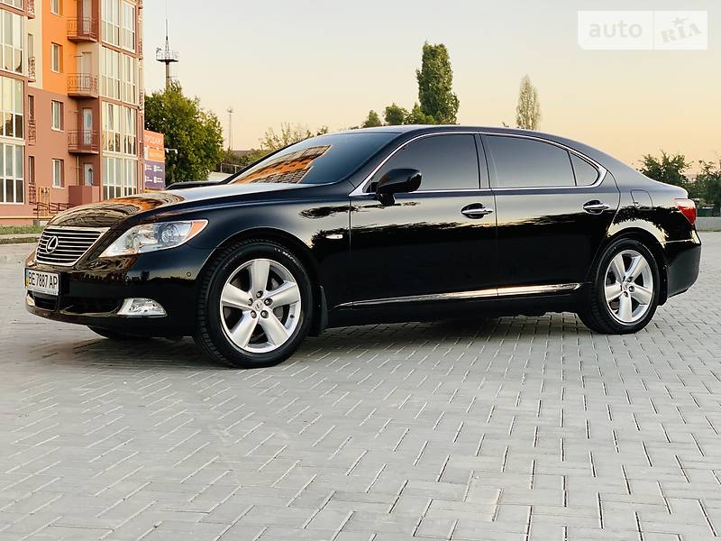 Седан Lexus LS 2008 в Николаеве