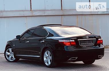 Седан Lexus LS 2008 в 