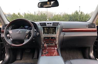 Седан Lexus LS 2008 в Киеве