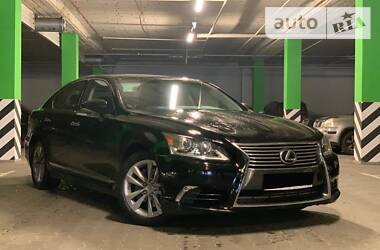 Седан Lexus LS 2015 в Киеве