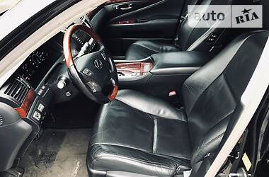 Седан Lexus LS 2008 в Киеве