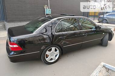 Седан Lexus LS 2004 в 