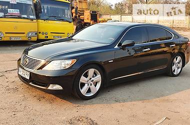 Седан Lexus LS 2008 в Києві