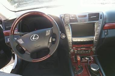 Седан Lexus LS 2007 в Киеве