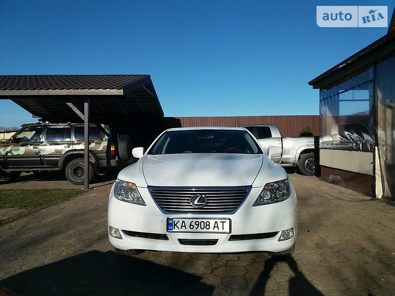 Седан Lexus LS 2007 в Киеве