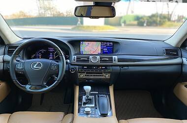 Седан Lexus LS 2013 в Киеве