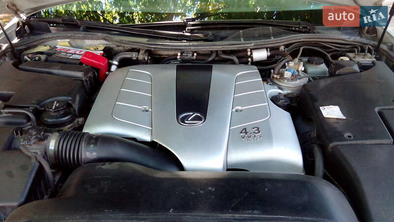 Седан Lexus LS 2002 в Желтых Водах