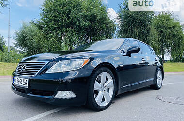 Седан Lexus LS 2008 в Киеве