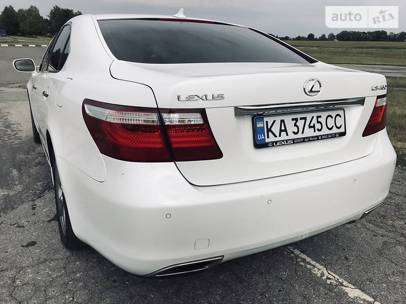 Седан Lexus LS 2008 в Сумах